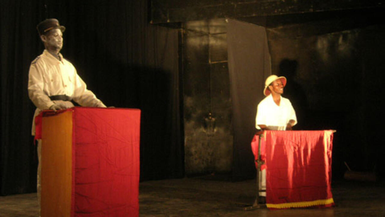 Voyage Au Centre De La Mémoire Youtube Le théâtre congolais sous la colonisation - Mémoire d'un continent