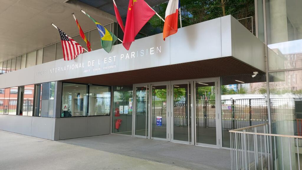 Prédio do liceu internacional do Leste parisiense, única escola da França metropolitana a oferecer ensino médio com especialização em português do Brasil