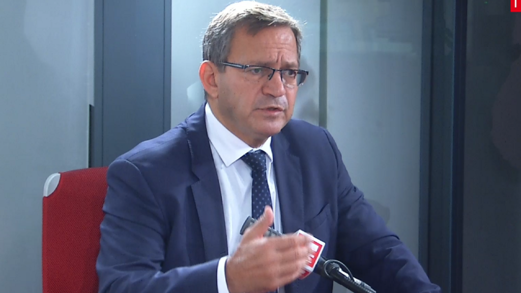 Patrick Karam, docteur en sciences politiques, vice-président du Conseil régional d’Ile-de-France en charge des Sports dans les studios de RFI, le 2 octobre 2020.