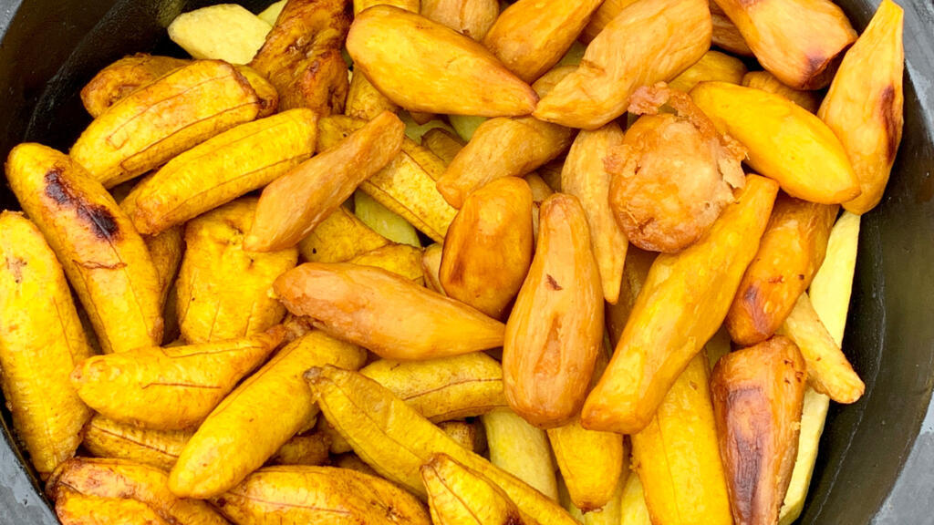 Plantains et patates douces.