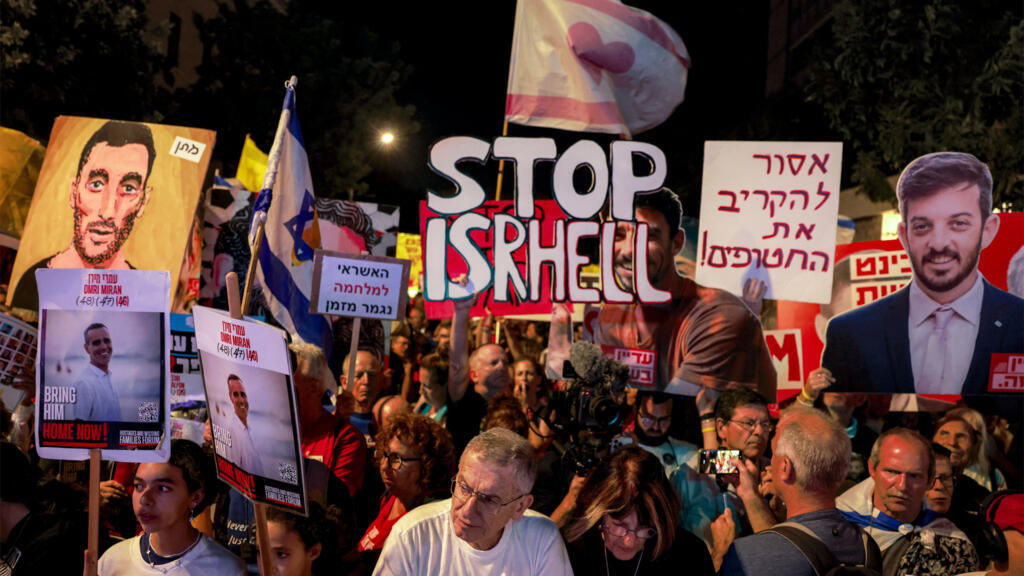 Israël: à Jérusalem, des milliers de manifestants réclament la libération des otages et la fin de la guerre à Gaza