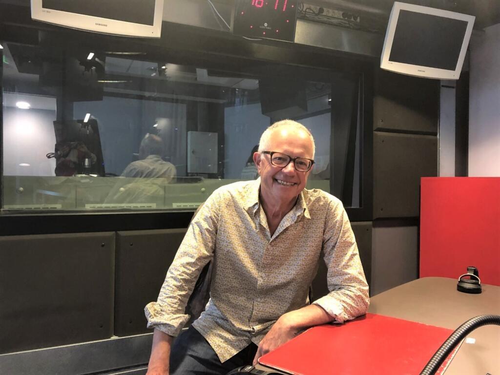 Jean-Pierre Orban en studio à RFI (juin 2022)