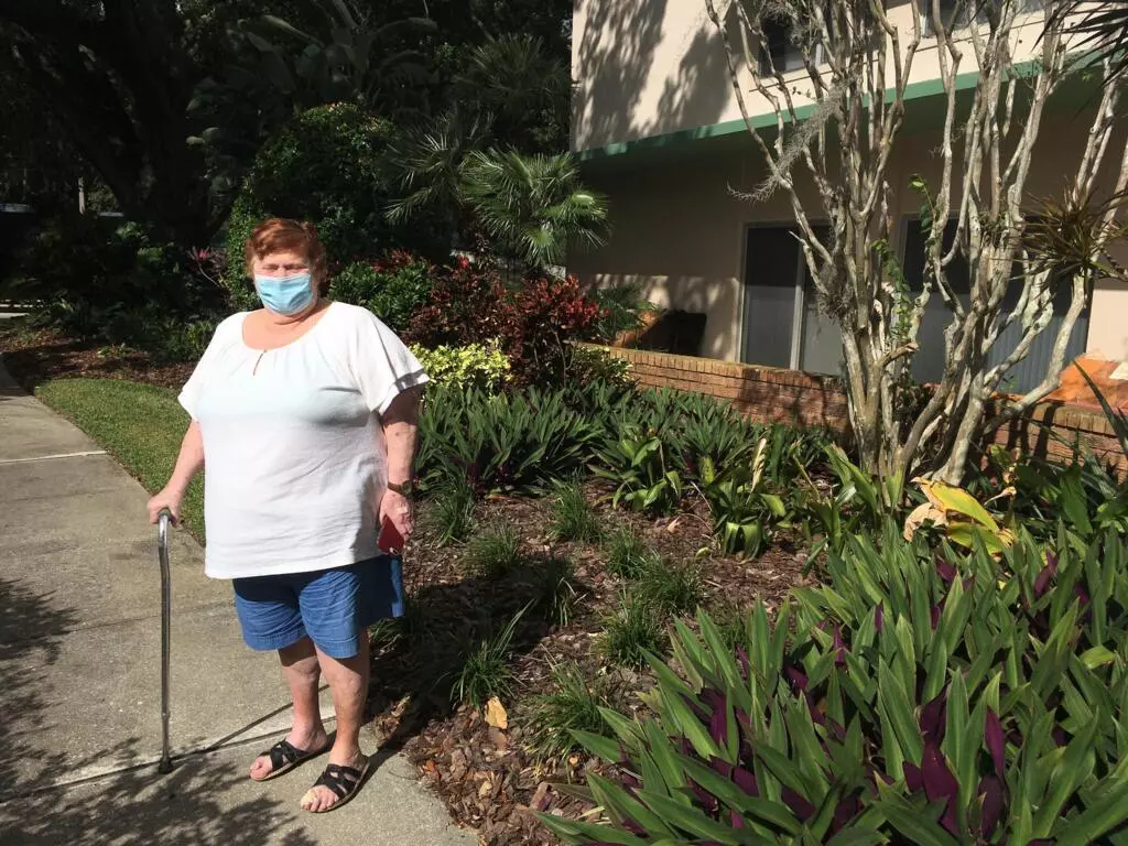 A Joyce Haberstock, exrecepcionista en un centro de salud mental, no le convence ni Biden ni Trump. Orlando, Florida, 29 de octubre de 2020.