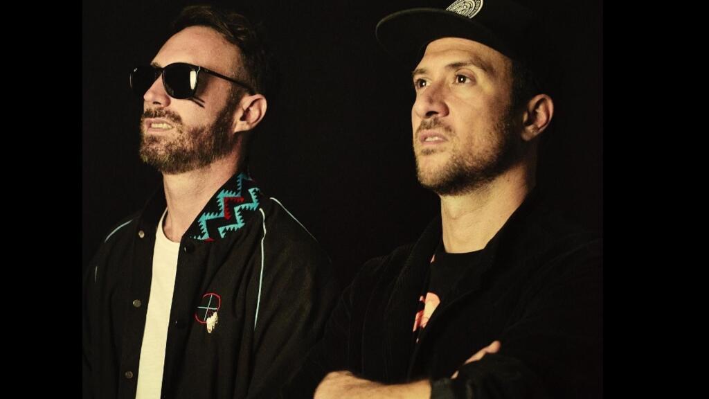 Os DJs franceses Ron Puma (à esquerda) e Greem formam a dupla Alligatorz.