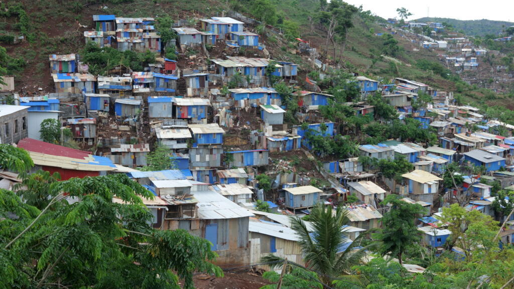 France: un an après, Mayotte rend hommage aux victimes du cyclone Chido