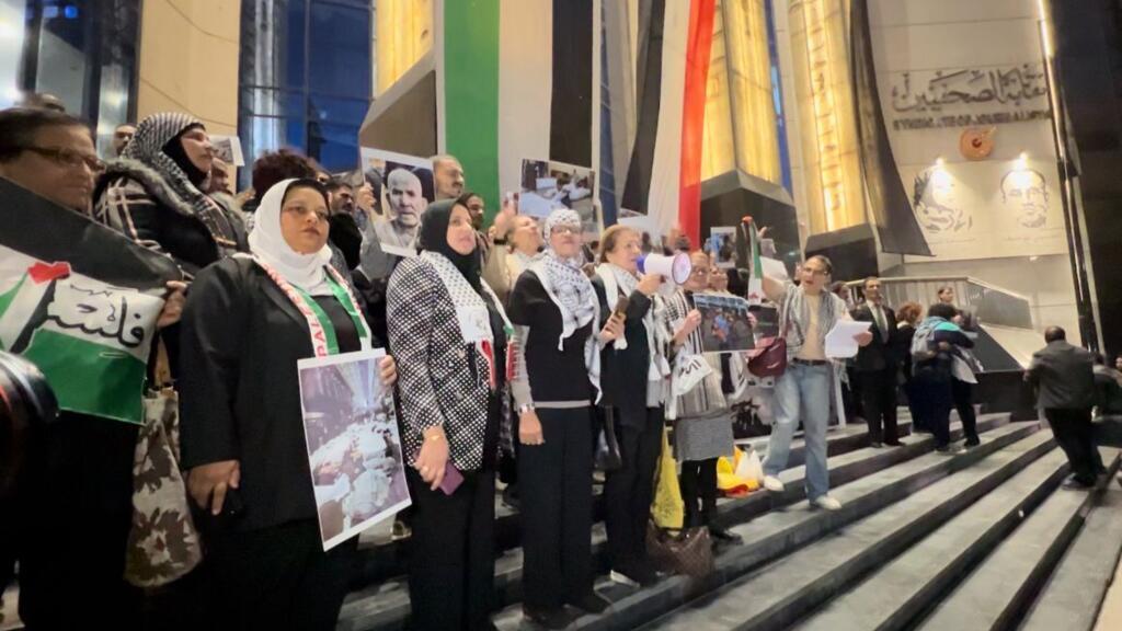 No Cairo, ativistas internacionais pedem mais acesso à Faixa de Gaza.