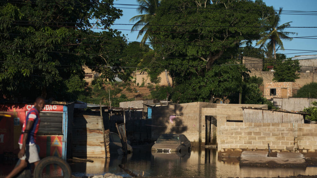 Déjà meurtri par des inondations, le Mozambique se prépare au passage du cyclone dévastateur Gezani