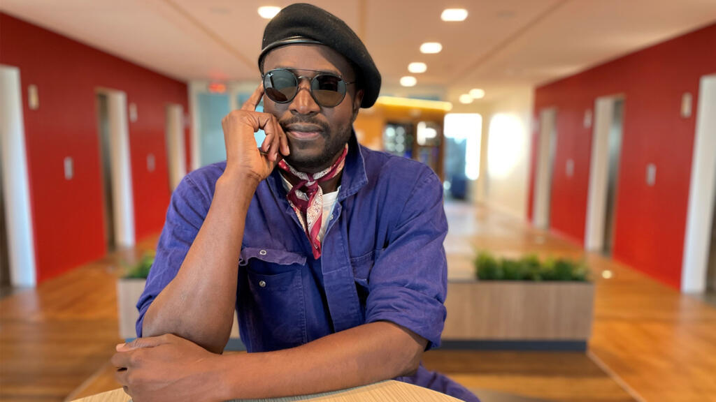 Le globe-trotter Alune Wade fait une halte à RFI.