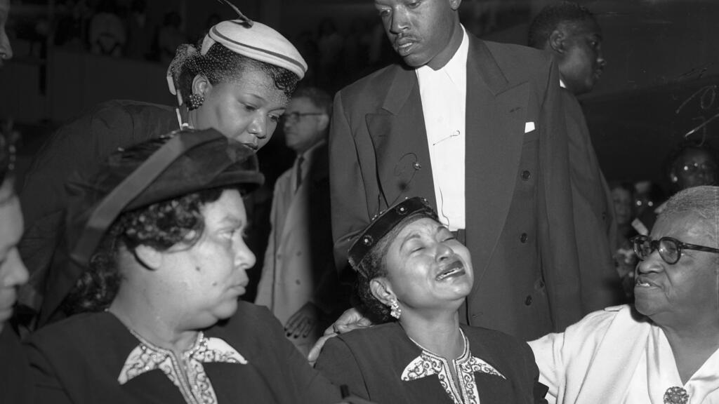 Mamie Till a exigé que le cercueil de son fils reste ouvert lors de ses obsèques afin que le monde soit témoin de l’horreur de son lynchage.