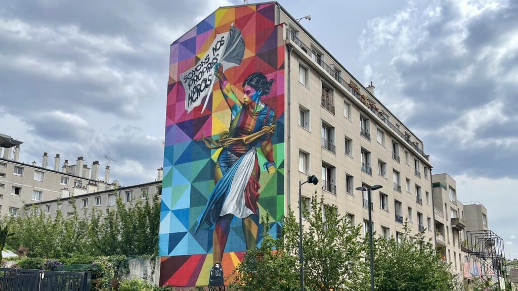 Painel do artista brasileiro Kobra em Saint-Ouen-sur-Seine, ao norte da capital francesa. Em 13 de junho de 2024.