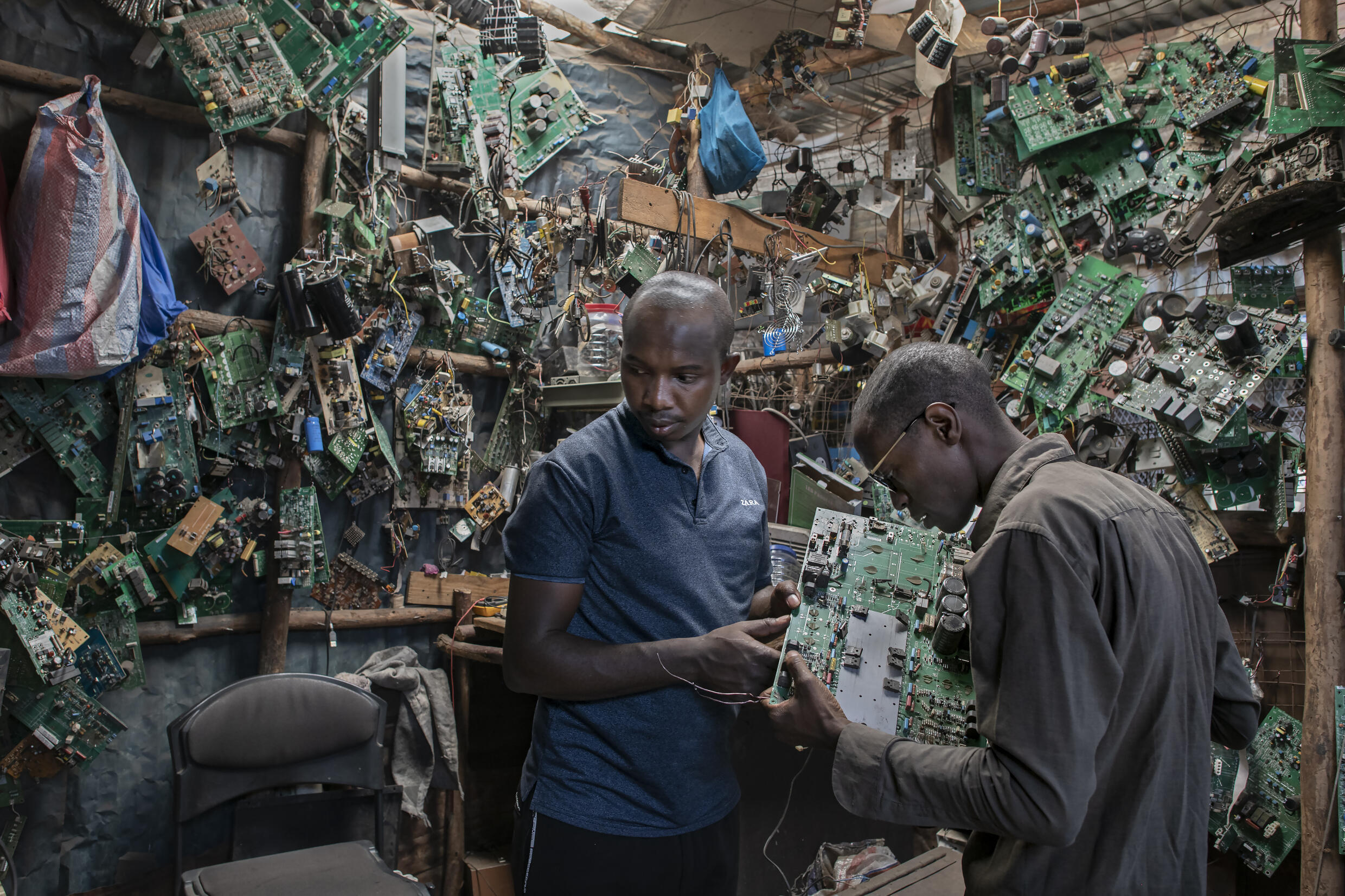 Kenyan innovators turn ewaste to biorobotic prosthetic