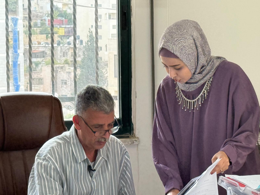 Salah Al khawaja dans son bureau à Ramallah.