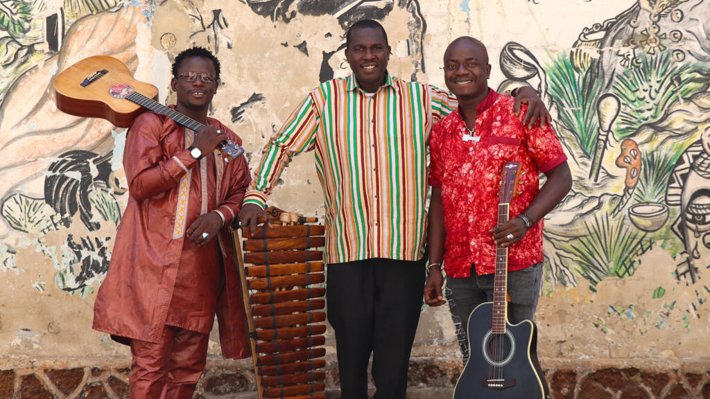 Guitari Baro, deux guitares et un balafon pour un trio guinéo-malien inédit
