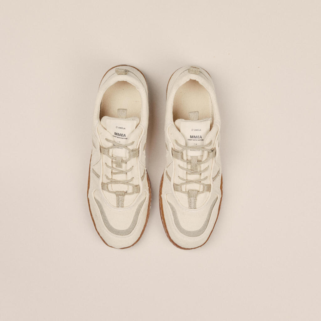 du coton, du chanvre, du lin et du lait d’Hévéa pour la chaussure Umoja