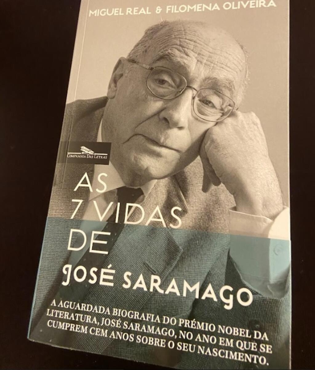 A esperada biografia "As 7 vidas de Saramago" sai pela Cia das Letras no Brasil, no contexto das comemorações do centenário do escritor português.