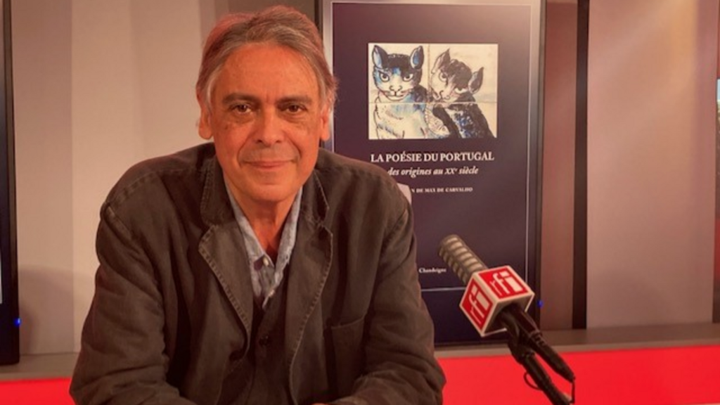 O poeta e tradutor Max de Carvalho lança "A poesia de Portugal", uma antologia de quase 2.000 páginas com oito séculos de poesia portuguesa.