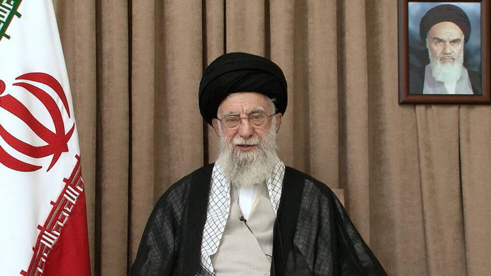 علی خامنه‌ای