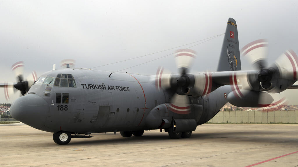 Un avion cargo militaire turc avec 20 passagers à bord s'écrase en Géorgie