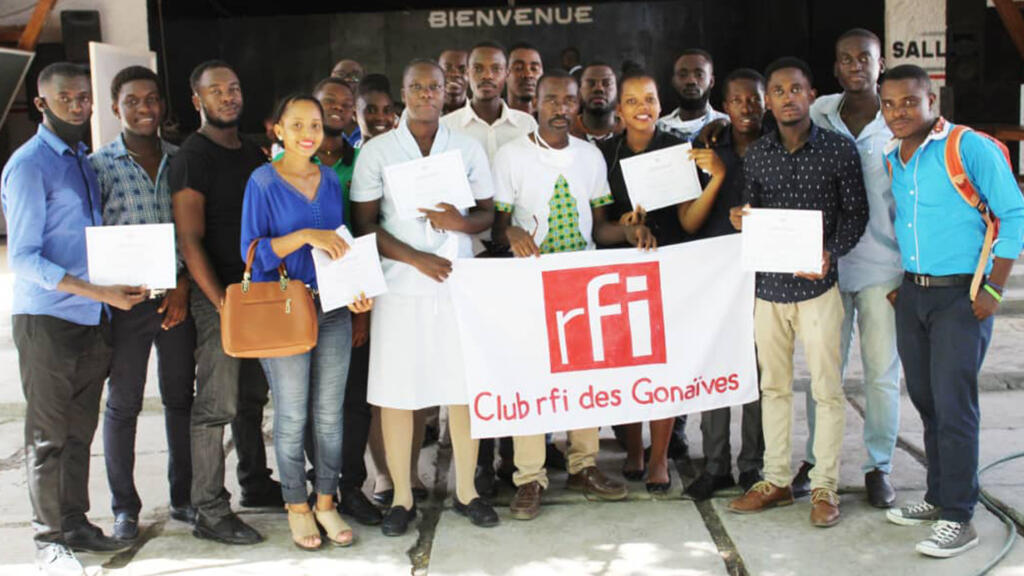 Les membres du Club RFI Gonaïves.