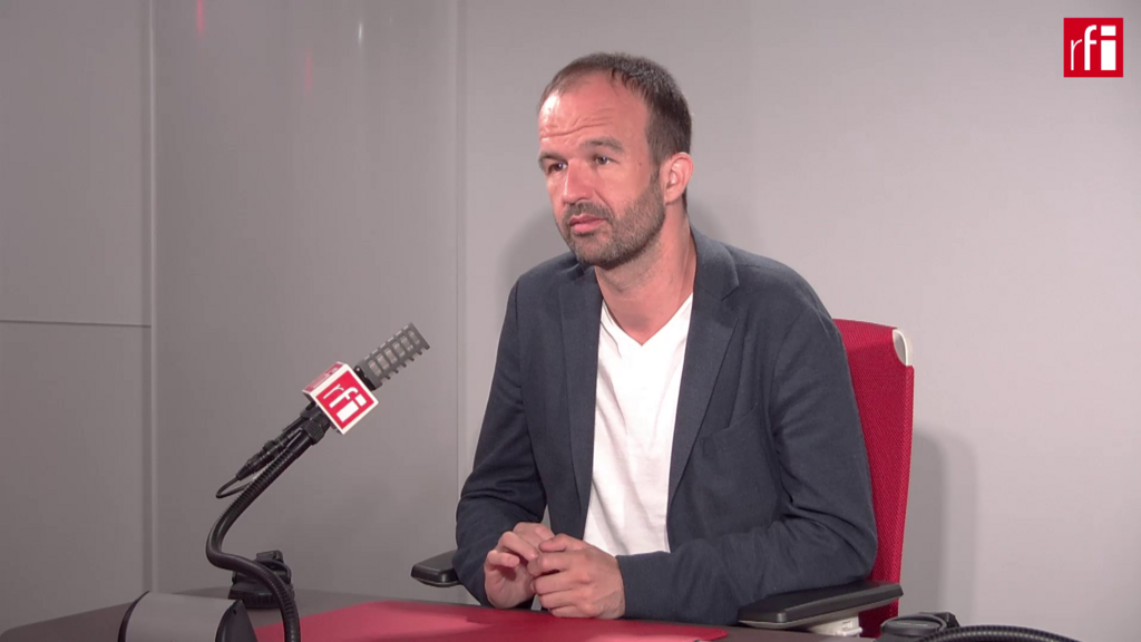 Manuel Bompard, candidat Nupes dans les Bouches-du-Rhône, dans le studio de RFI, le 14 juin 2022.