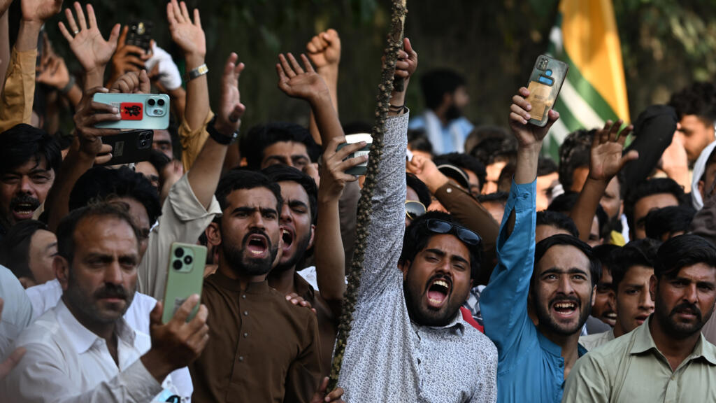 Days of violent anti-government protests grip Pakistan's Kashmir