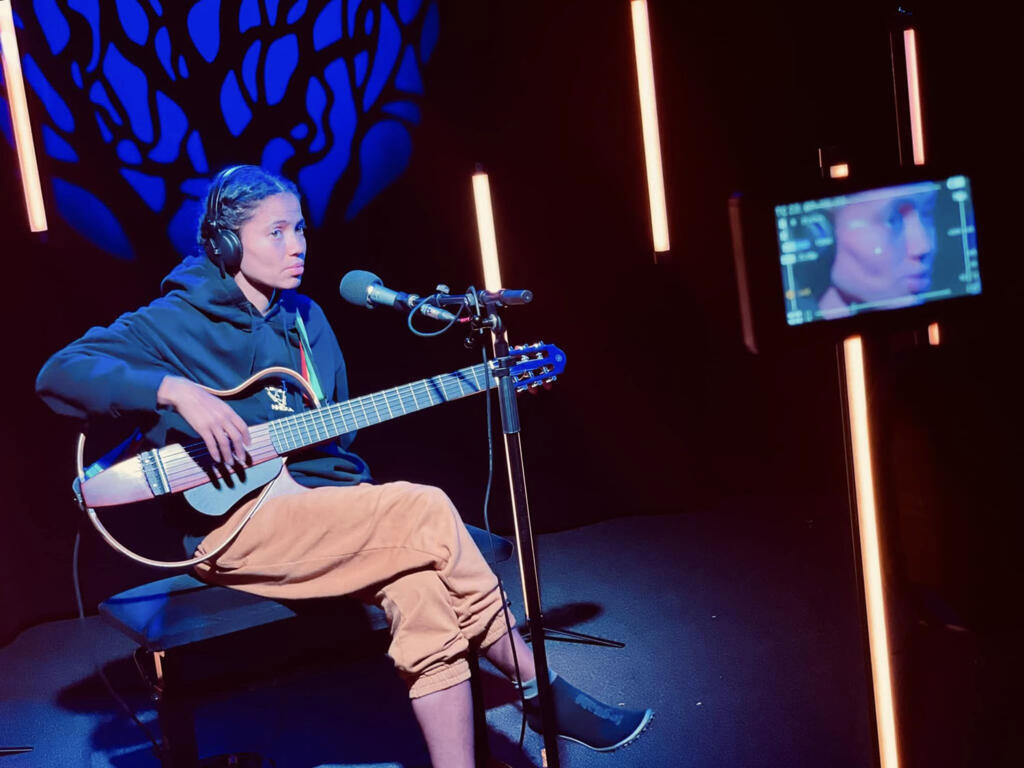 Nneka à RFI.