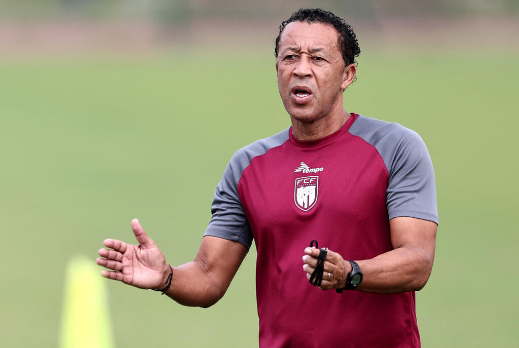 O treinador de Cabo Verde, Bubista, atribui a classificação para a Copa do Mundo à coesão da equipe.