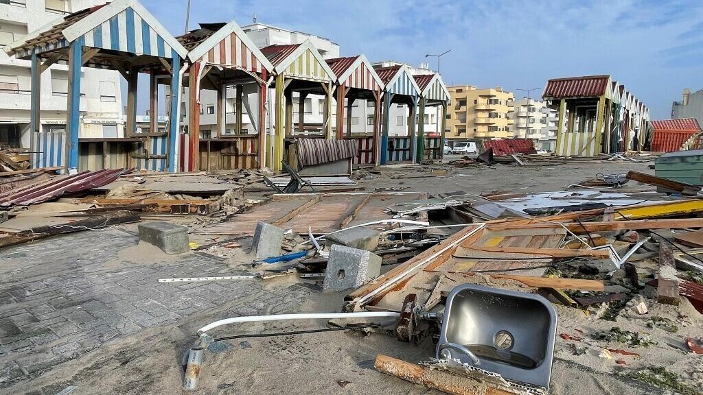 Portugal: plus de 200 000 personnes toujours sans électricité après le passage de la tempête Kristin