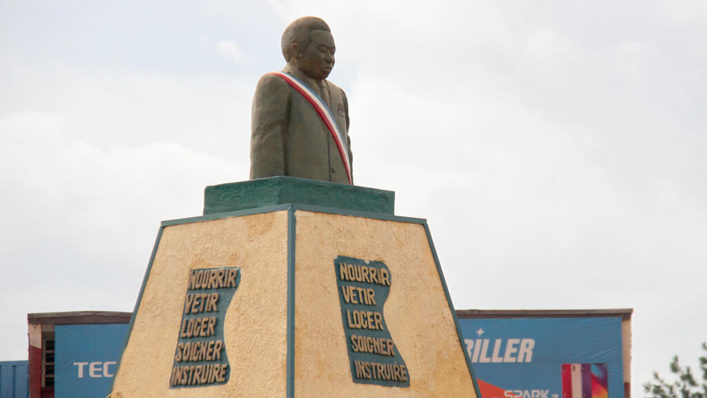 Sur le rond-point qui porte son nom à Bangui, un buste à l'effigie de Barthélémy Boganda a été érigé.