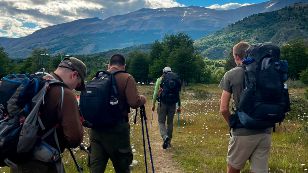 Alza de expulsiones de turistas en el parque nacional Torres del Paine en Chile