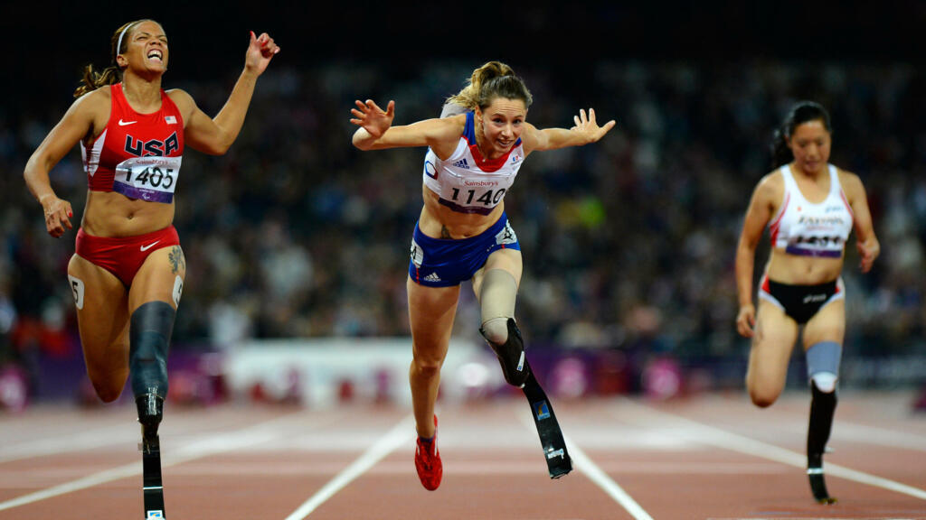 La Française Marie-Amélie Le Fur, victorieuse de la finale du 100 m (épreuve T44), le 2 septembre 2012 aux Jeux paralympiques de Londres