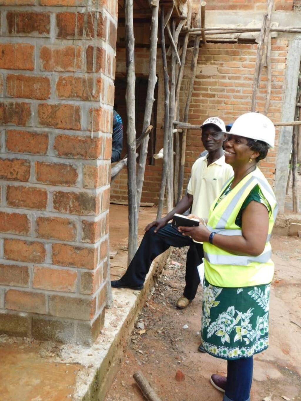 Amélie Essesse sur un chantier