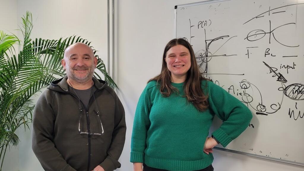 O pesquisador francês Philippe Faure, do laboratório Plasticidade do Cérebro do CNRS, o Centro Nacional de Pesquisas Científicas, e a neurobiologista Lauren Reynolds, autora do estudo