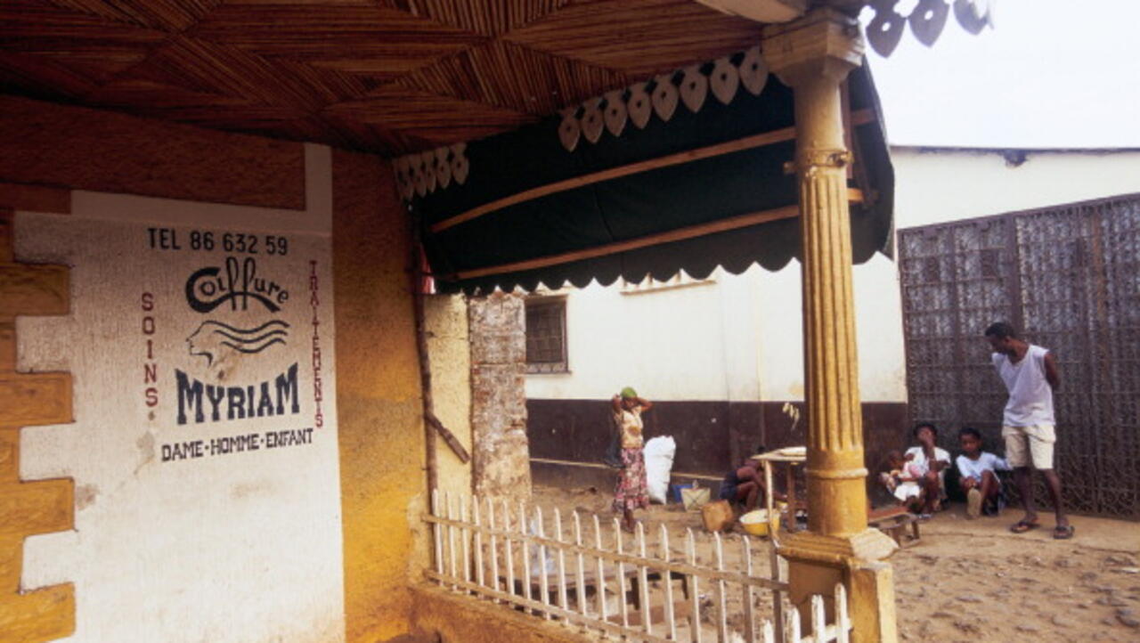 A Madagascar, on ne rigole pas avec la coiffure Reportage Afrique