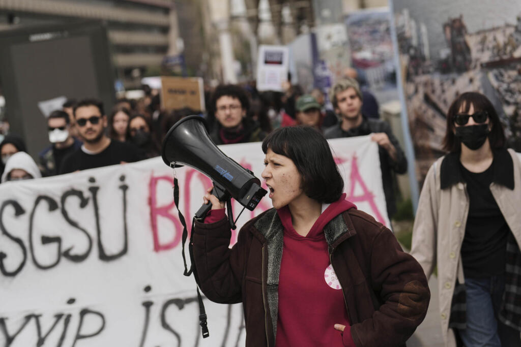 University students protest in Istanbul, Turkey after Istanbul's Mayor Ekrem Imamoglu was arrested, 27 March 2025.