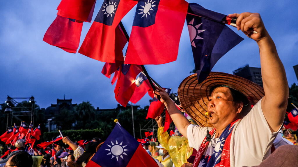 台湾周六迎来史无前例“大罢免”公民投票