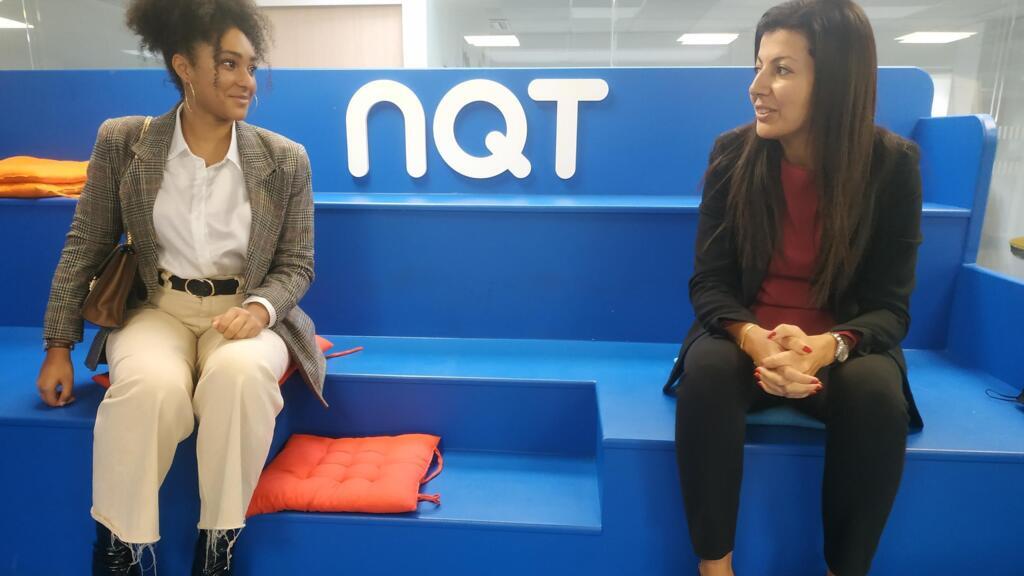 Line Keitako (G) et Karima Cherifi (D) de l'association Nos quartiers ont du talent (février 2021)