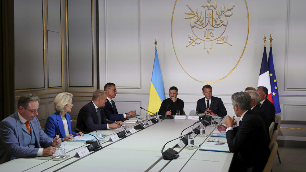 From left, Belgium's Prime Minister Bart De Wever, European Commission President Ursula von der Leyen, Poland's Prime Minister Donald Tusk, Finland's President Alexander Stubb, Ukraine's President Vol