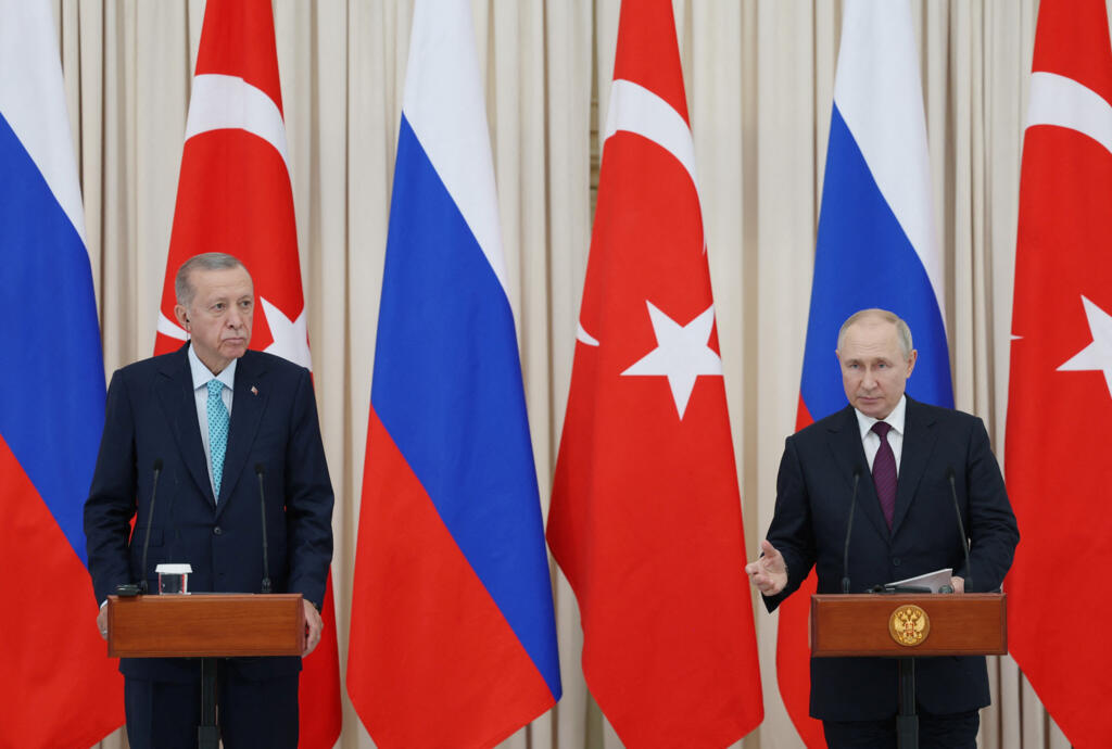 Turkish President Tayyip Erdogan and his Russian counterpart Vladimir Putin attend a press conference after their meeting in Sochi, Russia September 4, 2023.