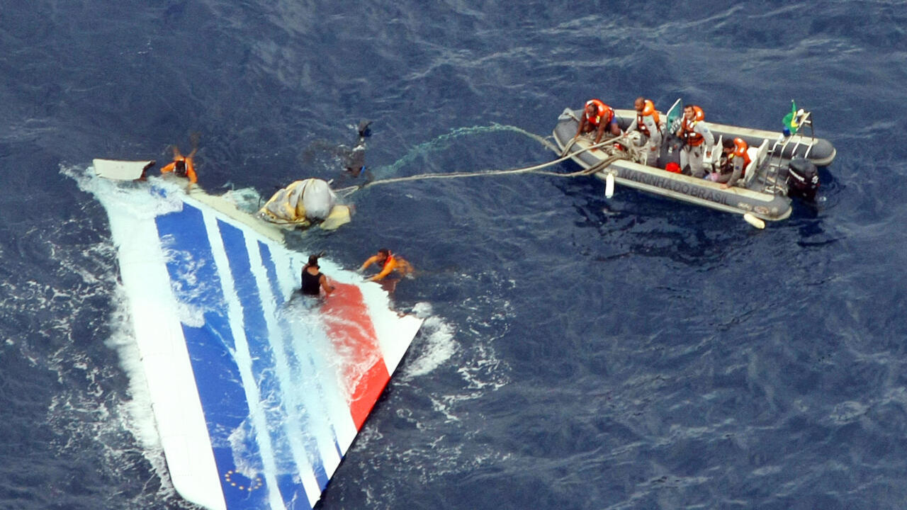 Crash du vol Rio-Paris: ouverture du procès en appel, seize ans après la catastrophe