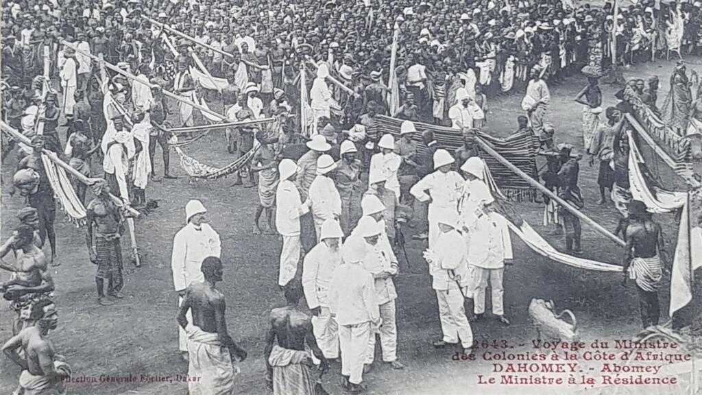1 000 fonctionnaires coloniaux pour un population de 10 millions de Ouest-Africains.