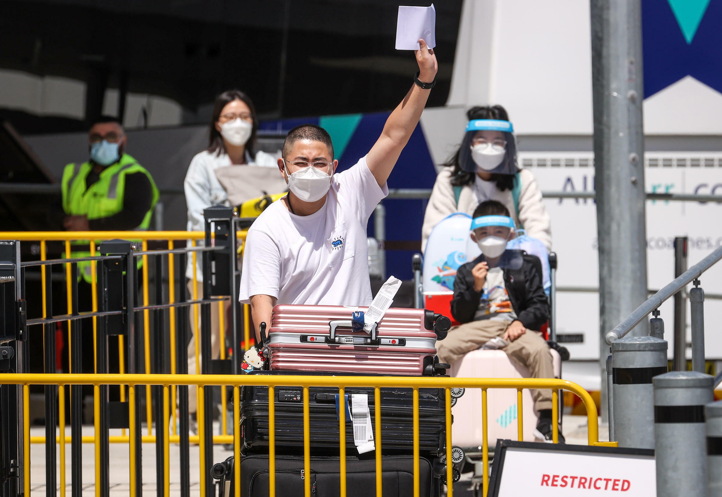 Sydney to scrap quarantine, readies to overseas visitors RFI