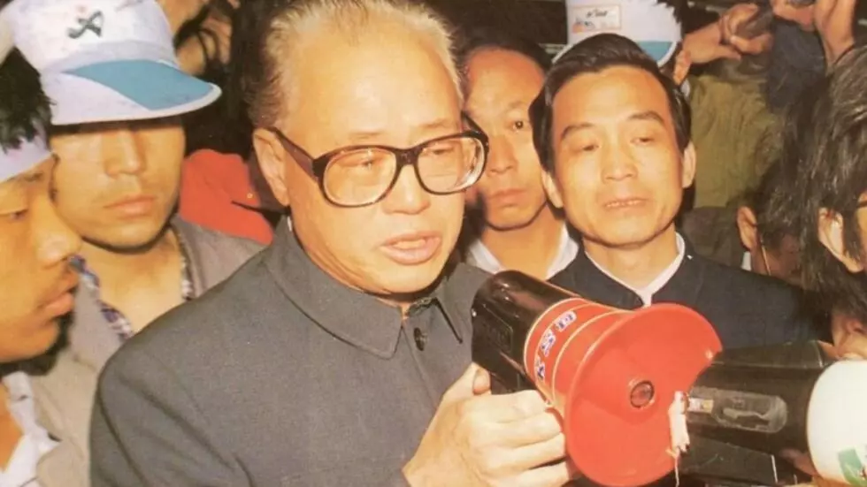 赵紫阳1989年在天安门广场照片