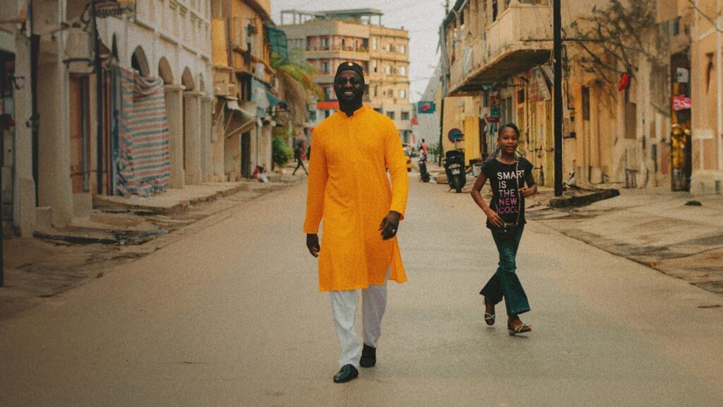 « Homeland, chapter 1 » - le nouvel album de Seckou Keita vient de sortir chez Hudson Records, suivi d'une tournée européenne d'une vingtaine de dates jusqu'à fin novembre.