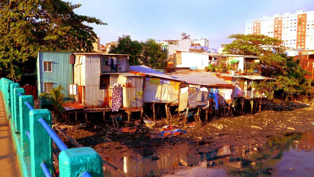 Plus d’un milliard de personnes habitent dans des bidonvilles ou des logements informels.