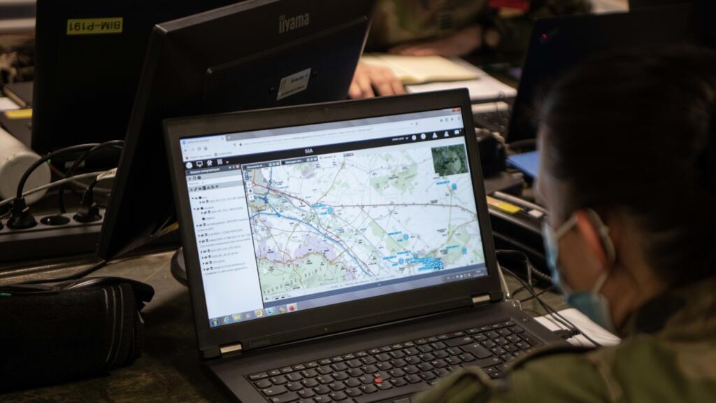 Grâce au système SIC-S, l'armée de Terre est en mesure de fournir, en temps réel, une situation tactique exacte.
