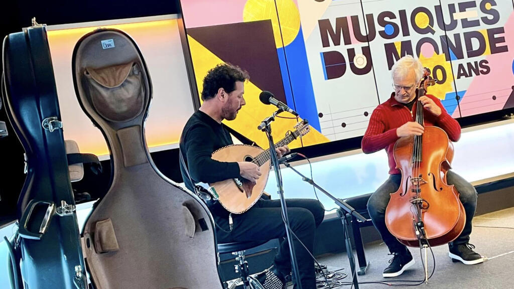 Aziz Sahmaoui et Eric Longsworth à RFI.