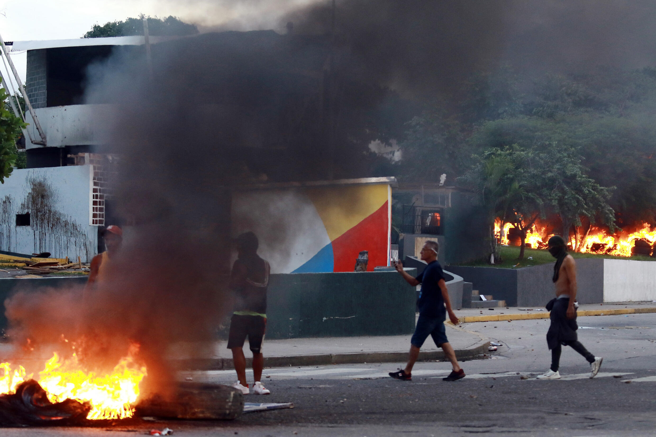 Des manifestants dans la ville de Valencia, dans l'État de Carabobo, le 29 juillet 2024.