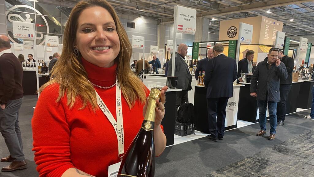 Luísa Valduga, representante da Casa Valduga, de Bento Gonçalves, no Rio Grande do Sul, uma das maiores exportadoras de vinhos e espumantes brasileiros na Europa. Ela participa desta quinta edição da Wine Expo Paris, entre 12 e 14 de fevereiro de 2024.