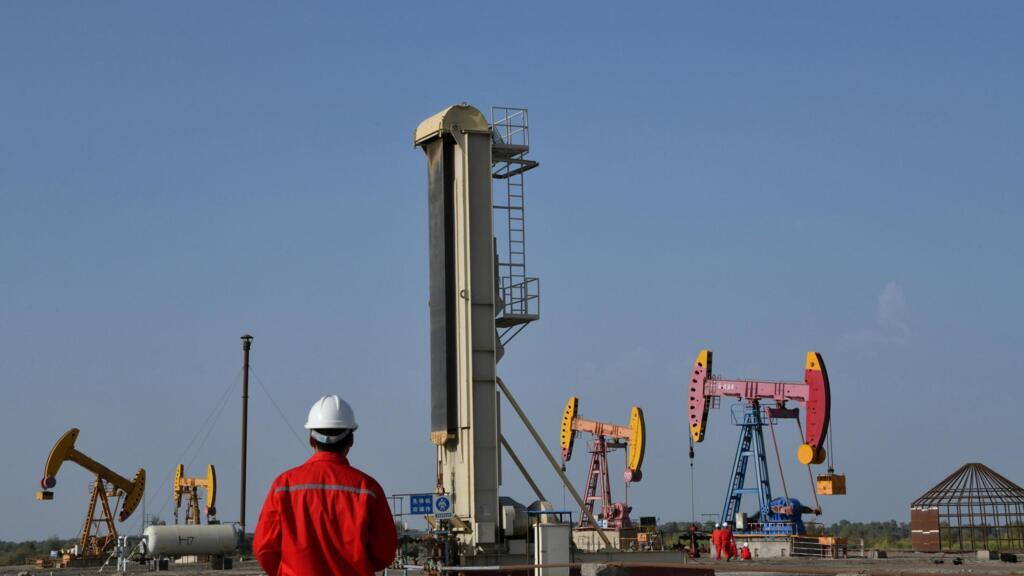 Des puits de pétrole chinois dans la région du Xinjiang.